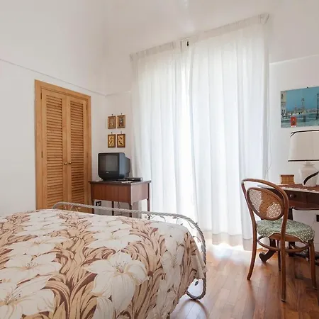 Chiesa Nuova With A Beautiful Sea View Apartament Positano